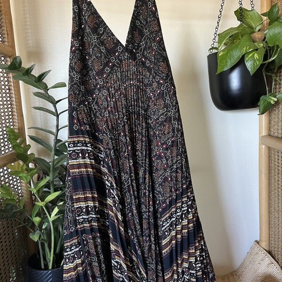 ALC Katia Cross Back Pleated Midi Dress Size 6 - Picture 3 of 6